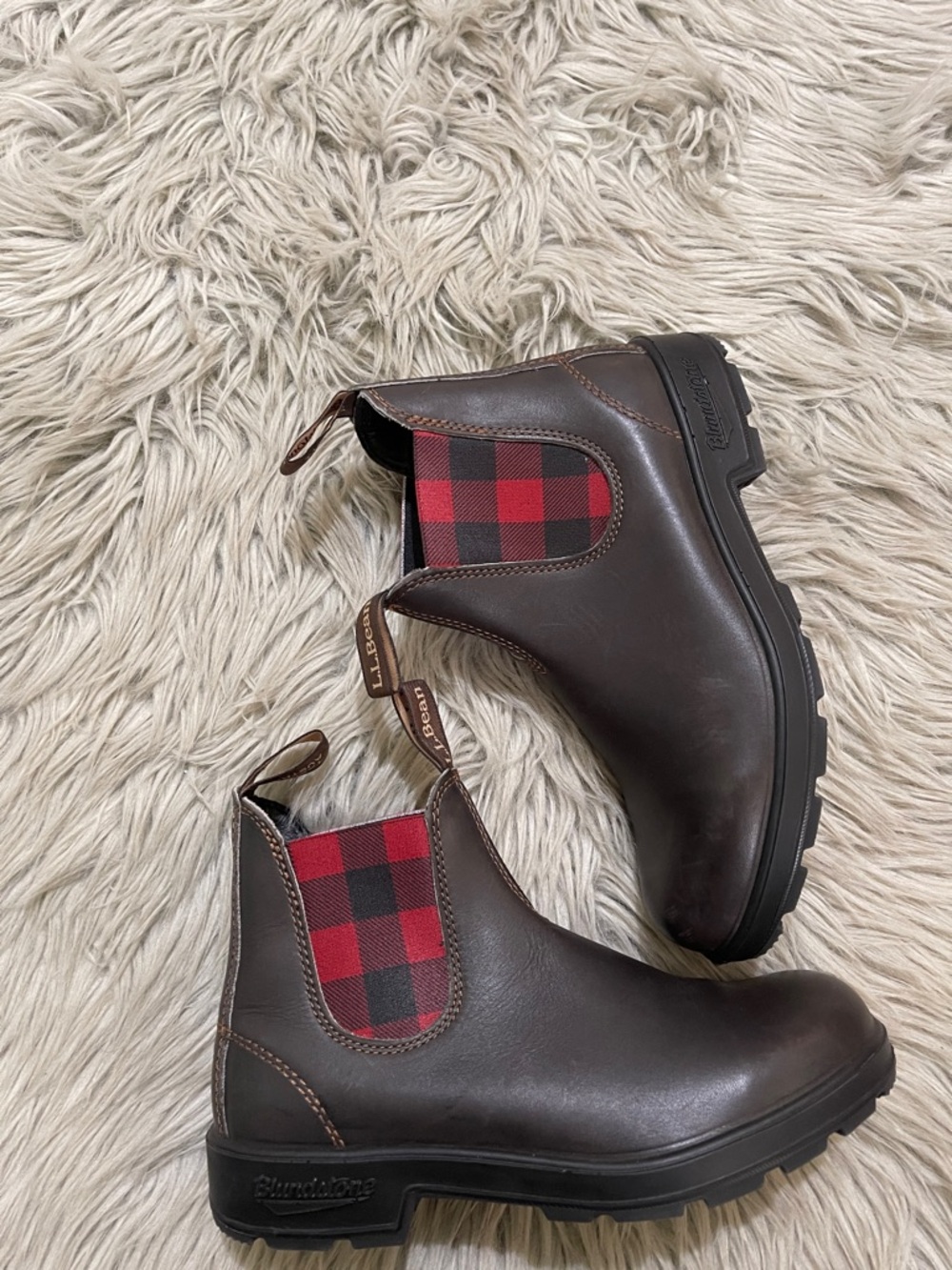Blundstone Brown Leather Chelsea Boots with Red & Black Plaid Elastic - Picture 2 of 6
